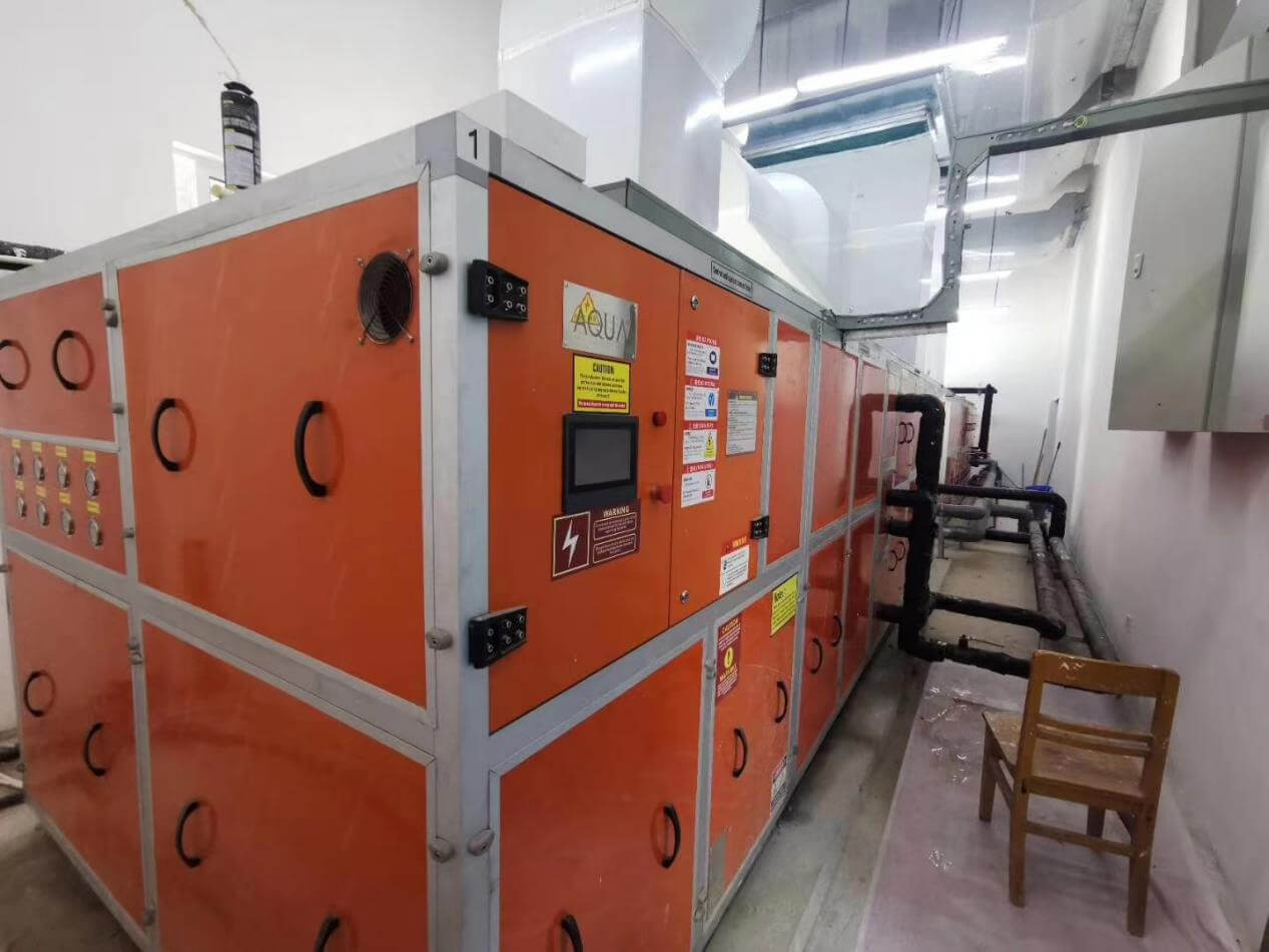 重慶陸軍軍醫學院蘑菇视频在线官网采用裏蘑菇视频在线观看除濕熱泵