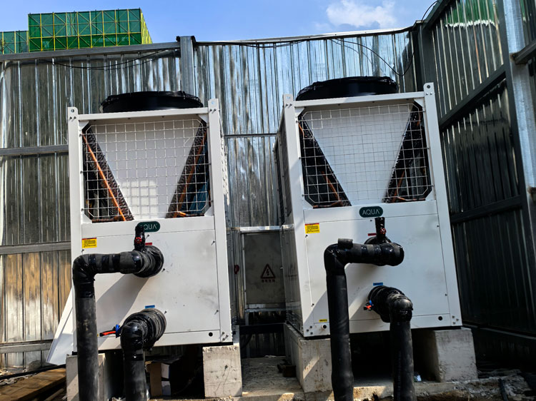 空氣源恒溫熱泵